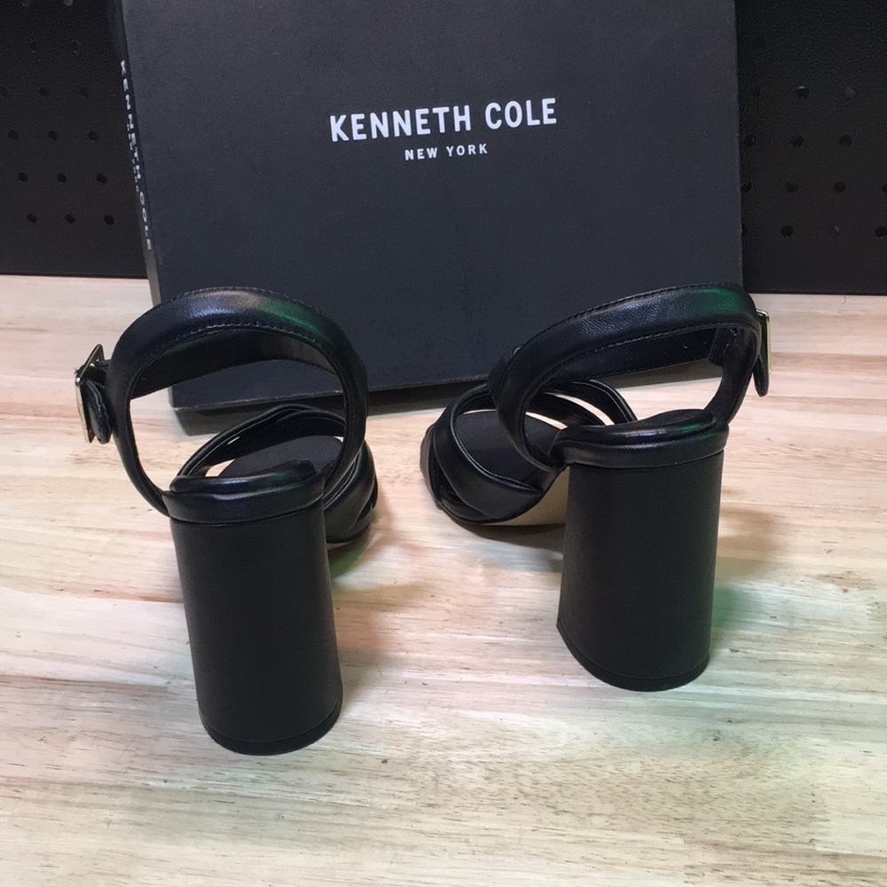 New WB Woman’s Kenneth Cole Black Leather Block Heel Sandals - Picture 5 of 6